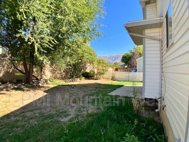 Building Photo - 130 W 1225 N