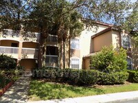 Building Photo - 13929 Fairway Island Dr