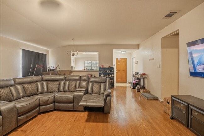 Building Photo - 3825 Cane River Rd