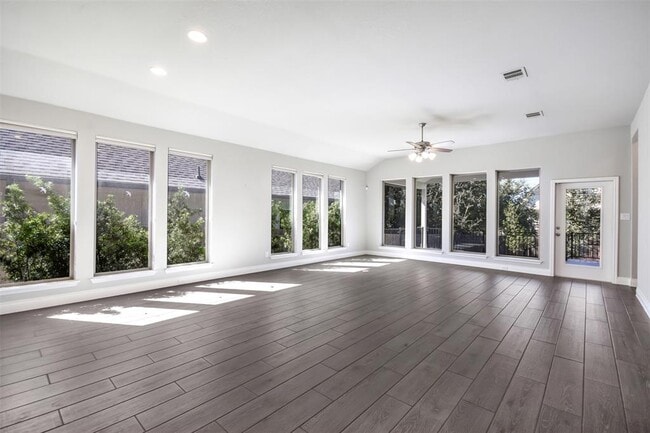 Building Photo - 228 Pisa Ln