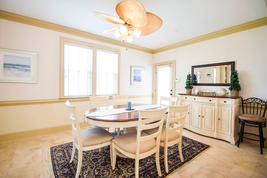 Building Photo - 11 S 31st Ave