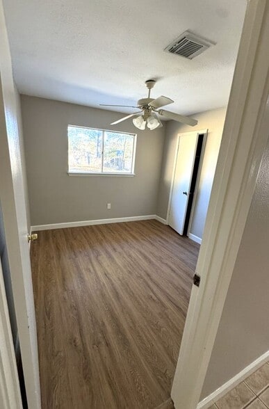 Building Photo - 114 Bluefield Dr