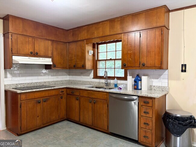 Building Photo - 1481 Drayton Woods Dr