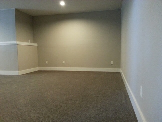 Building Photo - 3301 Central Ave