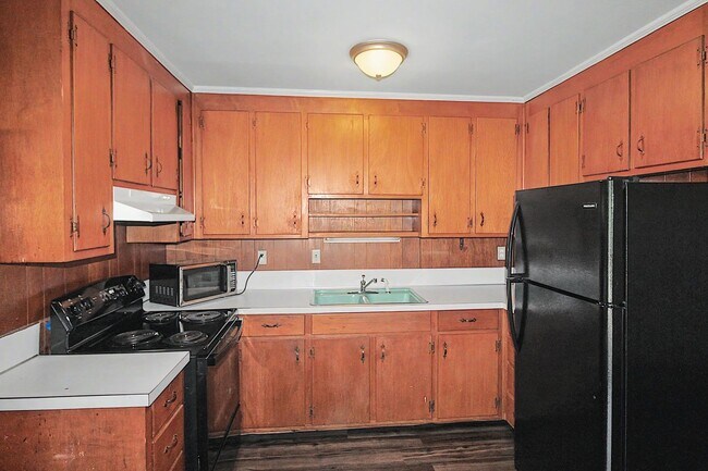 Building Photo - 4121 Walker Rd