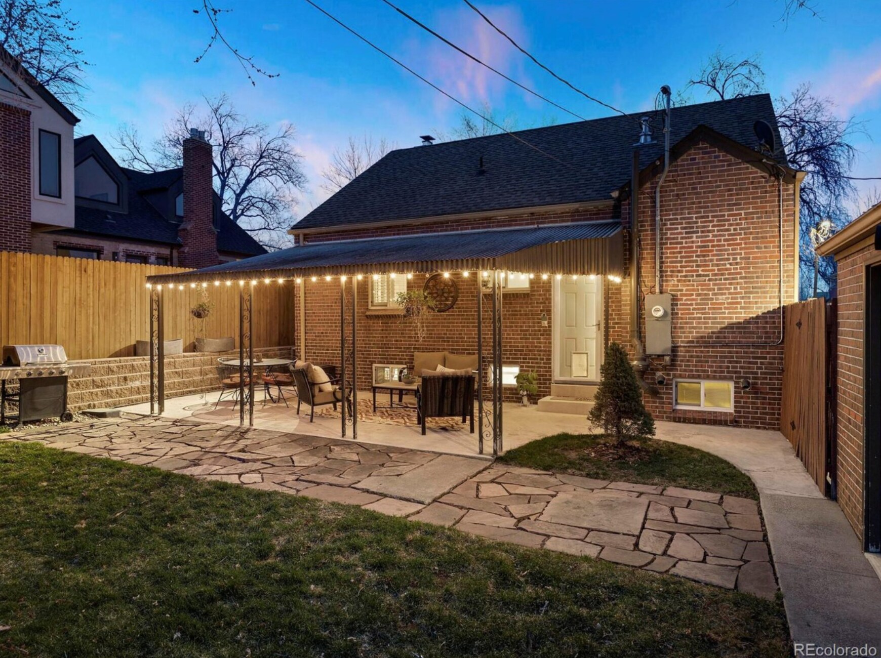 Building Photo - 2809 N Raleigh St