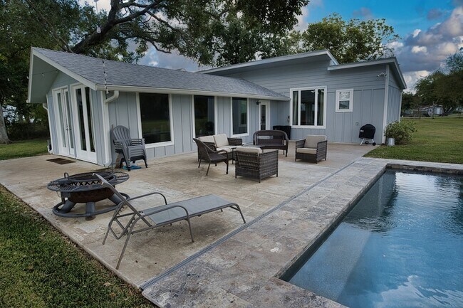 Building Photo - 1288 County Rd 297