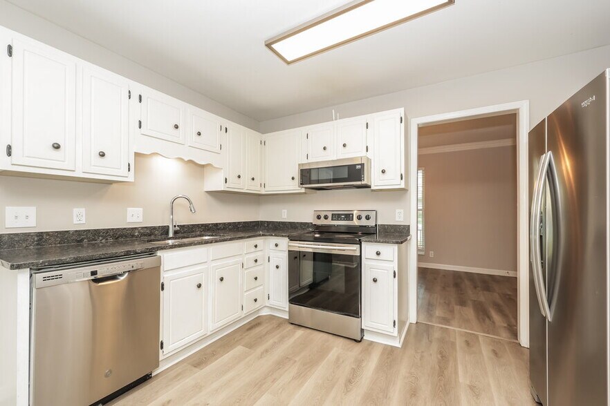 Building Photo - 520 Spring Garden Ct