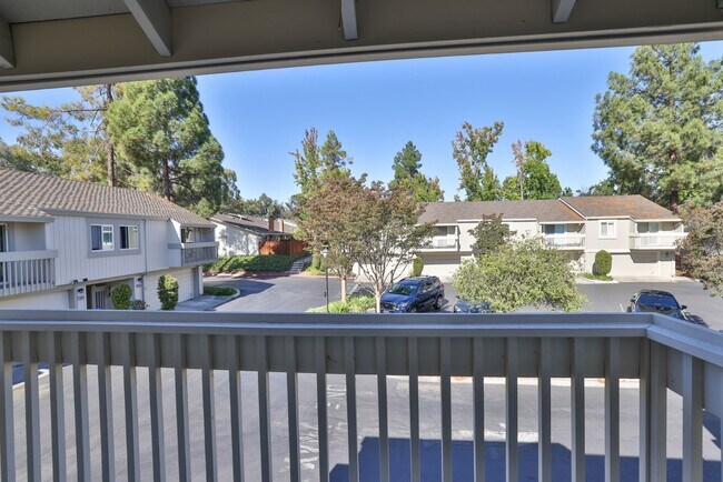 Building Photo - Newly renovated townhome in Cupertino with top schools and great amenities