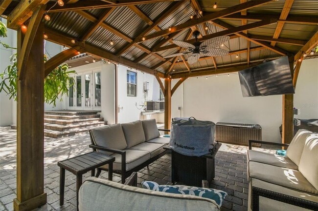 Building Photo - 134 Chesapeake Ave