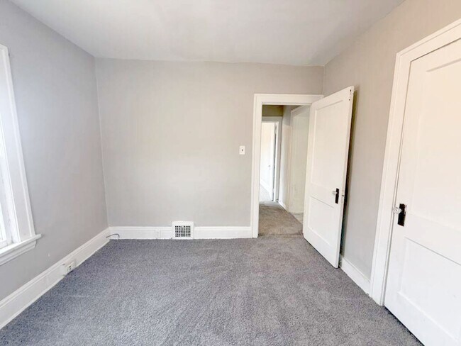 Building Photo - 8505 Garfield Blvd