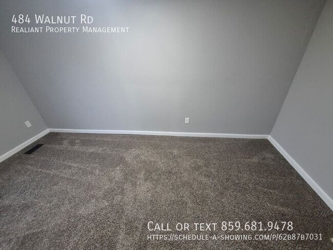 Building Photo - 484 Walnut Rd