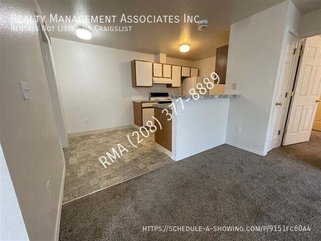 Building Photo - 6727 W Overland Rd