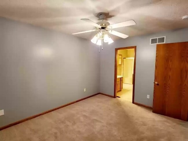 Building Photo - 1301 Sierra Dr