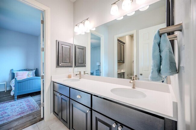 Building Photo - 227 Dally Ct