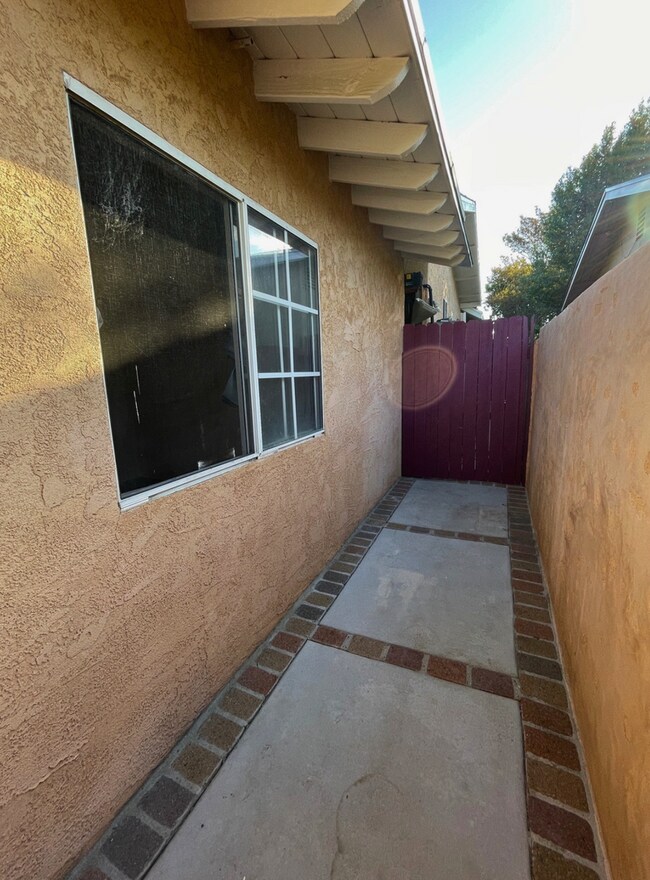 Charming and Inviting 1Bedroom ADU in Can... 8546 Owensmouth Ave Los