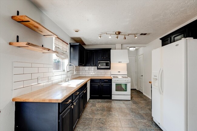 Building Photo - 3726 Acorn Run Ln