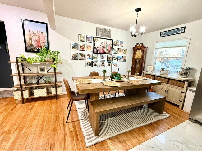 Building Photo - Gorgeously Updated Pueblo Home