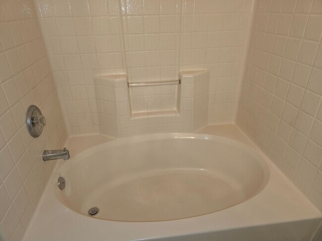 Building Photo - 9933 Birch Knoll Ct