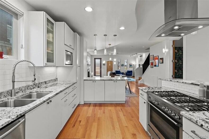 Building Photo - 4544 Utica St