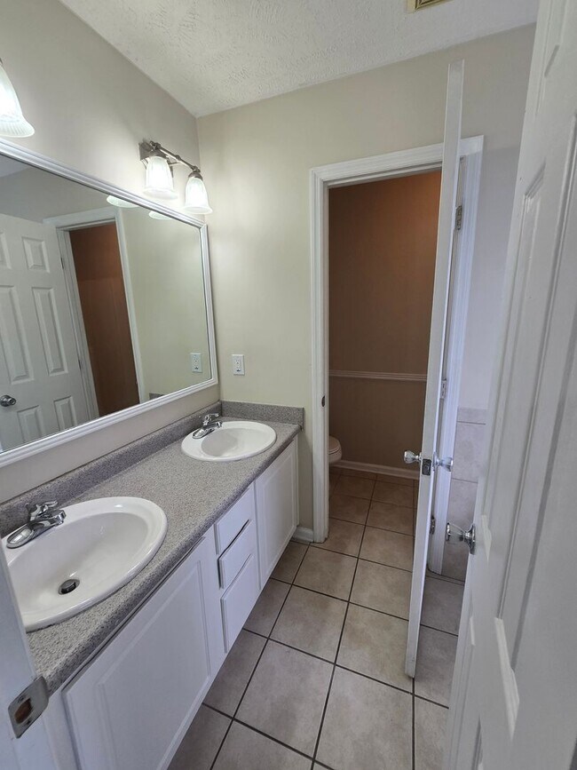 Building Photo - 1407 Oldstead- Acorn Ridge