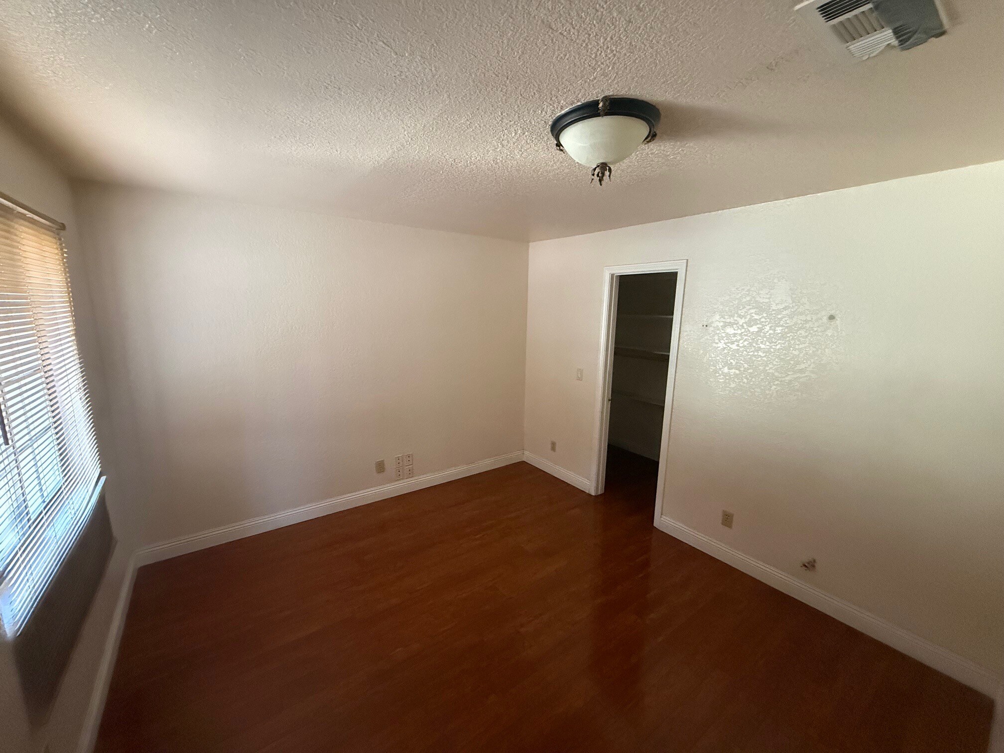 Building Photo - 1409 Santa Margarita St