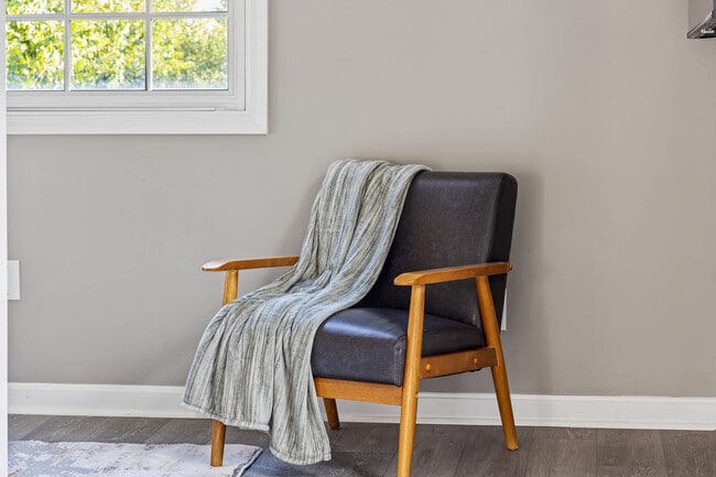 Building Photo - 301 S Front St