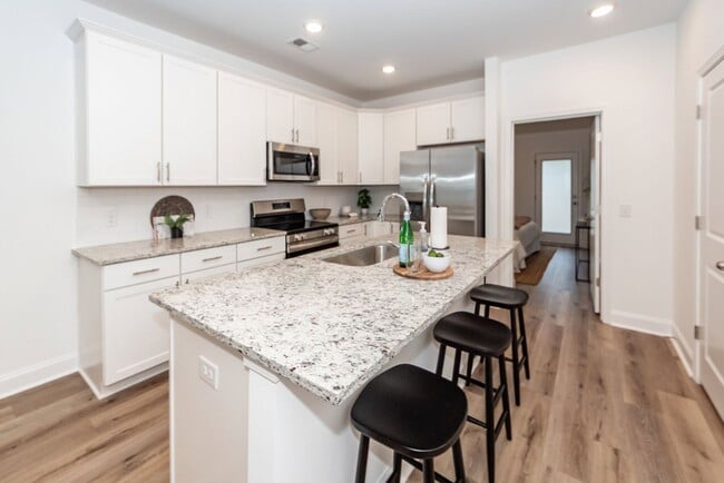Building Photo - 3 Bedroom, 2.5 Bathroom Townhome in Twin Rivers - Wando