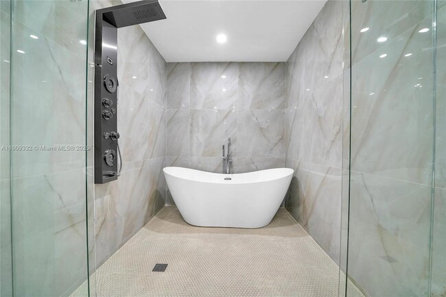 Building Photo - 18280 NE 8th Ave