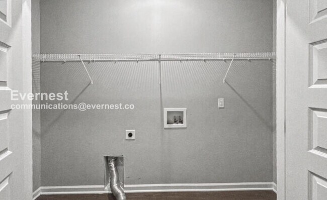 Building Photo - Limited Time Special Offer / 3 Bed, 2 Bath Home with Garage / Pet-Friendly / Vouchers Accepted / ...