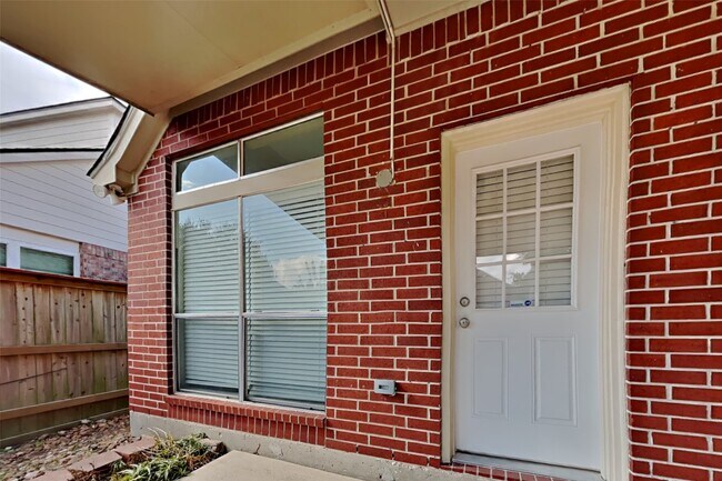 Building Photo - 18518 Campers Crest Dr