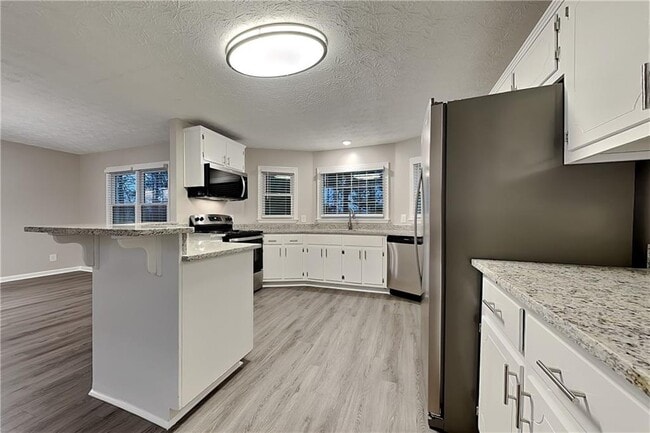 Building Photo - 3720 Ted's Cove