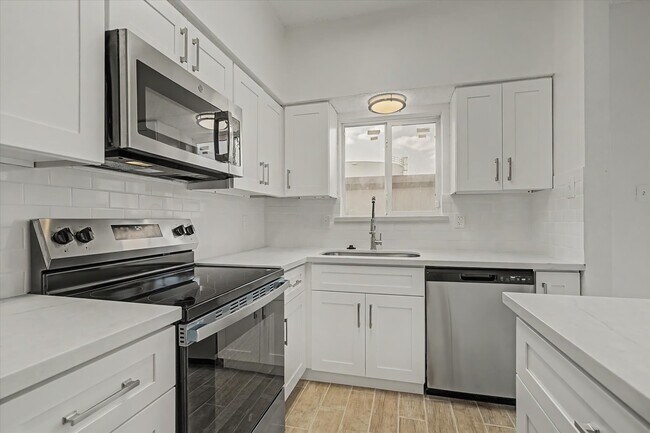 Building Photo - 12500 Brookglade Cir