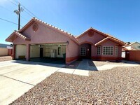 Building Photo - Spacious 4-Bedroom, 2-Bathroom Single-Stor...