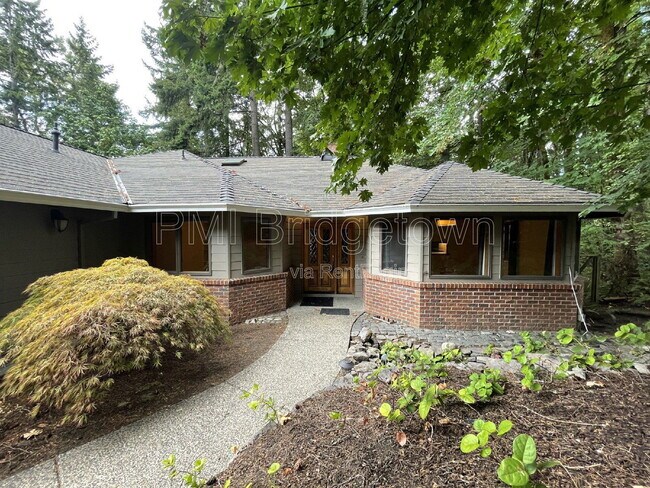 Primary Photo - 11011 S Southridge Dr