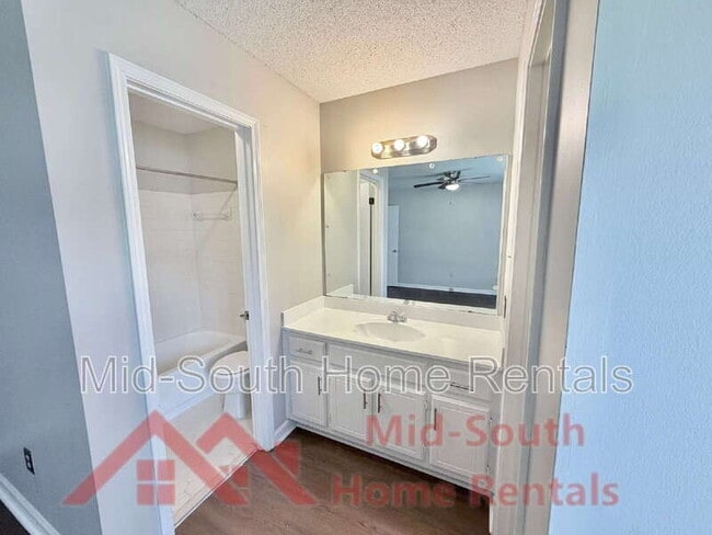 Building Photo - 7328 Hillshire Dr