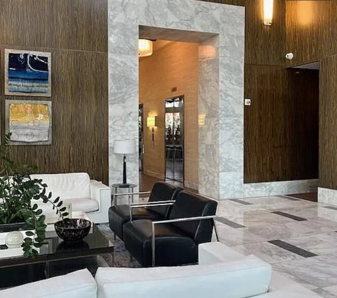 Building Photo - 185 SW 7th St