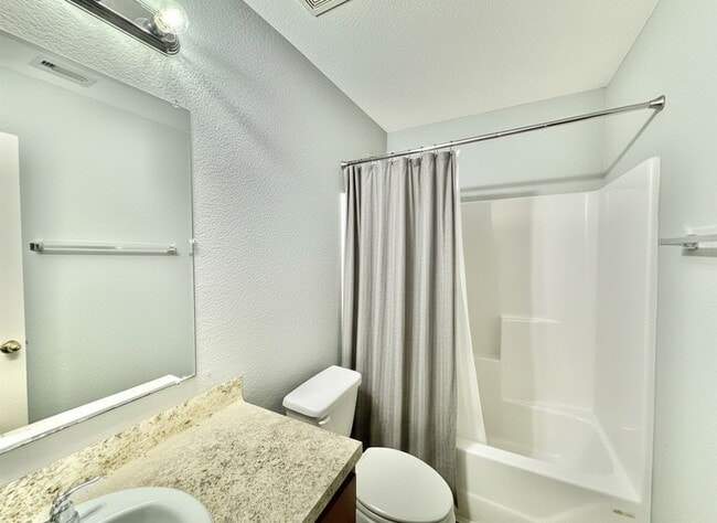 Building Photo - 6017 E Houston Rd