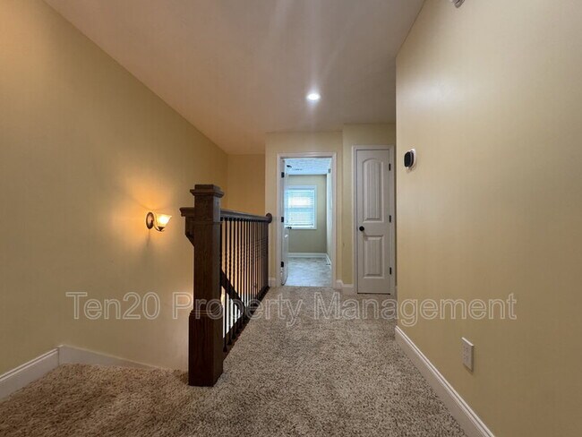 Building Photo - 7471 Coppice Dr