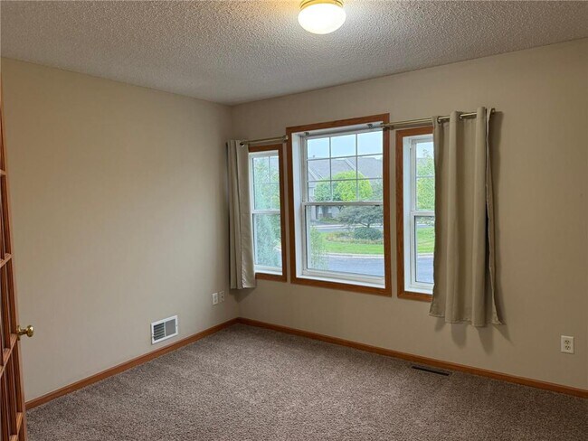 Building Photo - 16601 50th Ct N