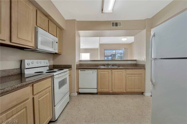 Building Photo - 8000 W Badura Ave