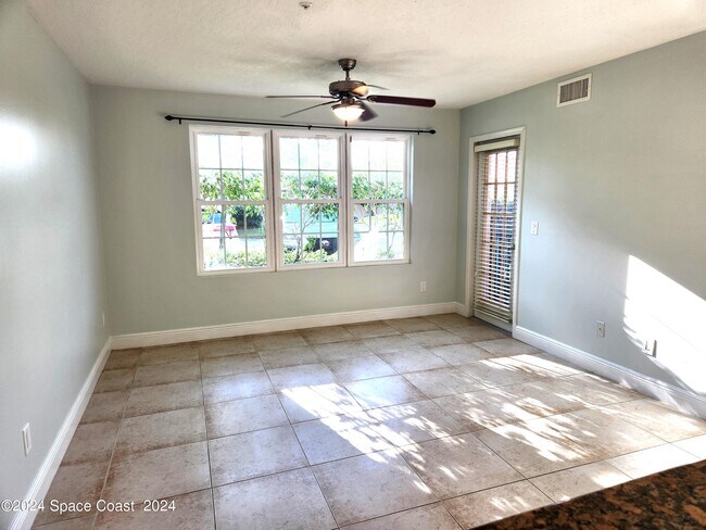 Building Photo - 7667 N Wickham Rd