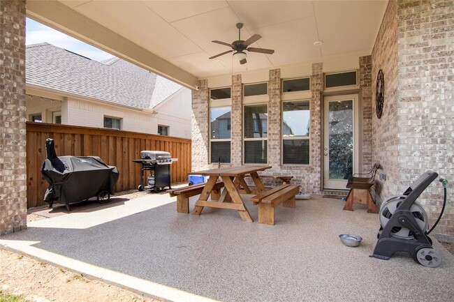 Building Photo - 28205 Bennett Pass Dr