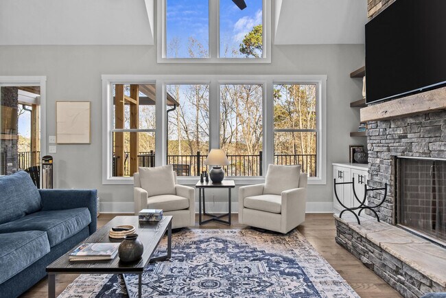 Building Photo - 533 Tom Cobb Dr