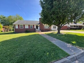 Building Photo - 18 S Greenfield Ave