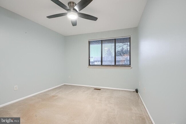 Building Photo - 414 Five Farms Ln