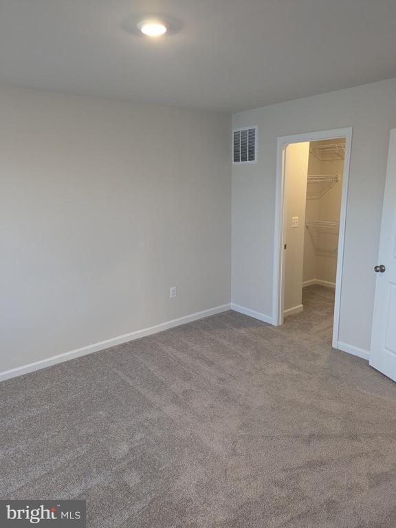 Building Photo - 11 Short Br Dr