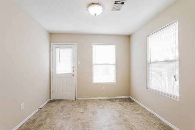 Building Photo - 8822 Clearbourne Ln