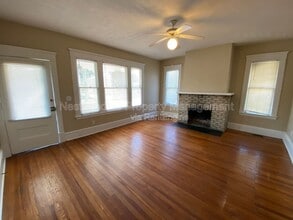 Building Photo - 2611 College St