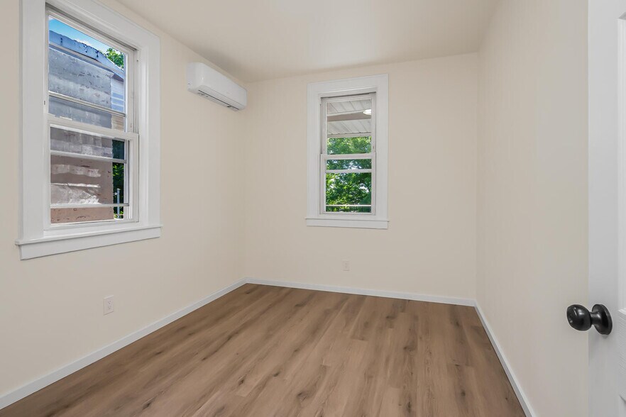 Building Photo - 130 Glover Ave